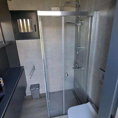 Tree House Chalet Julianadorp