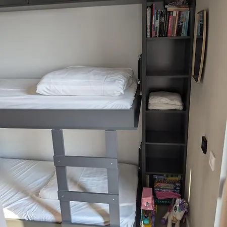 Tree House Julianadorp