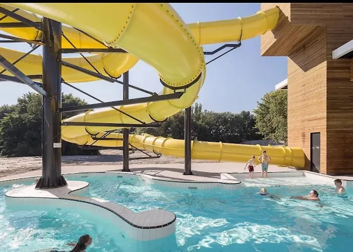 Tree House * Julianadorp